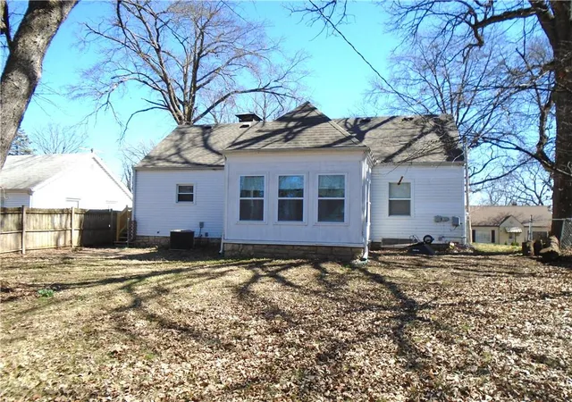 51st image of 1308 6th Ave, Leavenworth, KS 66048 | MLS# 2621902
