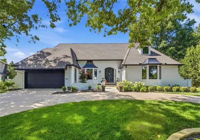 Photo 1 of Single family home for sale at 3205 W 83rd Street, Leawood, KS 66206 | MLS# 2621911 | Listing updated on 2026-10-23