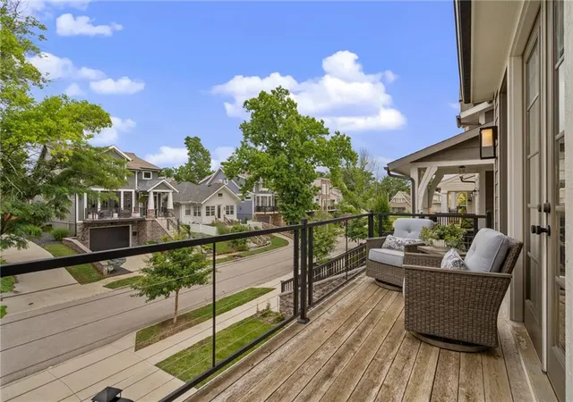 5th image of 725 W 44Th Ter, Kansas City, MO 64111 | MLS# 2621914
