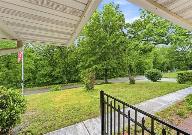Photo 2 of Sale Pending at 711 W Montgomery St, Clinton, MO 64735 | MLS# 2621915 | Listing updated on 2026-09-18