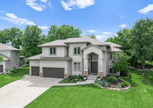 Photo 1 of Single family home for sale at 9914 Woodstock St, Lenexa, KS 66220 | MLS# 2621934 | Listing updated on 2026-09-17