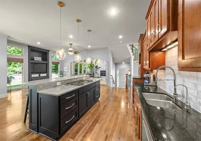 Photo 3 of Single family home for sale at 9914 Woodstock St, Lenexa, KS 66220 | MLS# 2621934 | Listing updated on 2026-09-17
