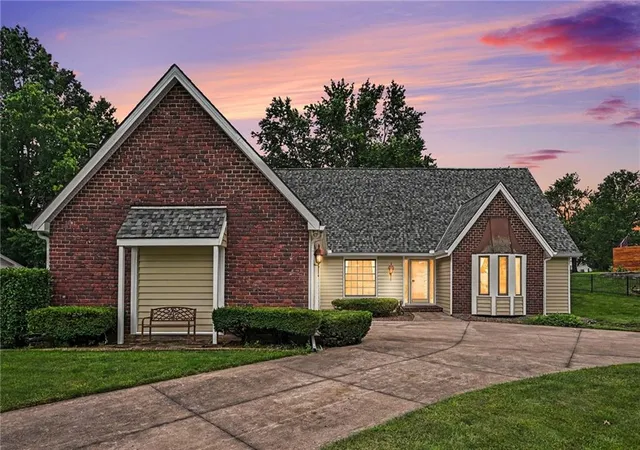 Homes for sale in Liberty, MO | 9711 Betsy Ross Ln, Liberty, MO 64068 | MLS# 2621948