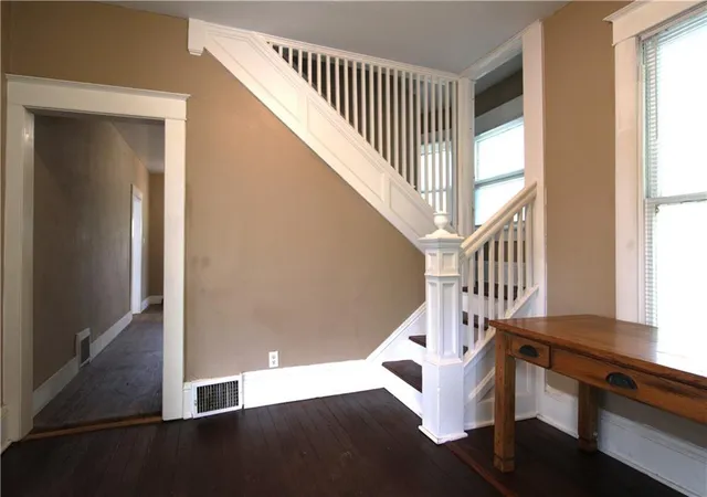 3rd image of 702 Mcdonald St, St Joseph, MO 64505 | MLS# 2621958