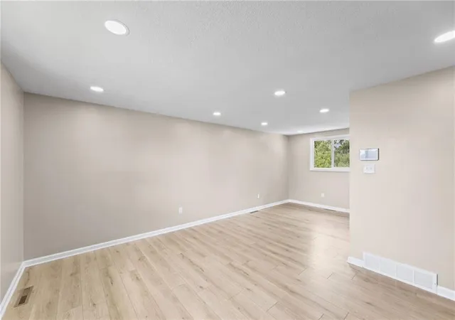 Photo 3 of Single family home for sale at 6508 E 155th Street, Grandview, MO 64030 | MLS# 2621967 | Listing updated on 2026-09-18