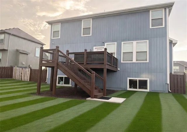 2nd image of 1633 Shadow Dr, Leavenworth, KS 66048 | MLS# 2621988