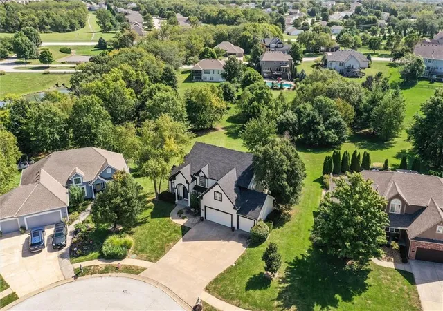 Photo 3 of Single family home for sale at 12670 Oak Harbor Dr, Platte City, MO 64079 | MLS# 2622004 | Listing updated on 2026-10-04