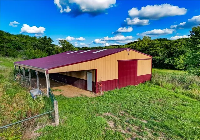 3rd image of 130 Se Sparta Rd, Faucett, MO 64448 | MLS# 2622010