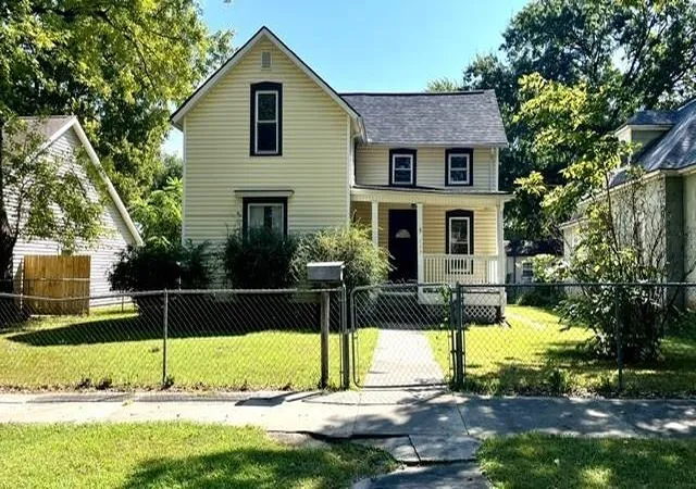 1st image of 117 S Elm St, Ottawa, KS 66067 | MLS# 2622031
