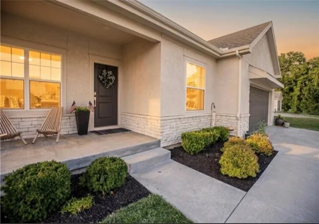 3rd image of 19610 W 196Th Ter, Spring Hill, KS 66083 | MLS# 2622051