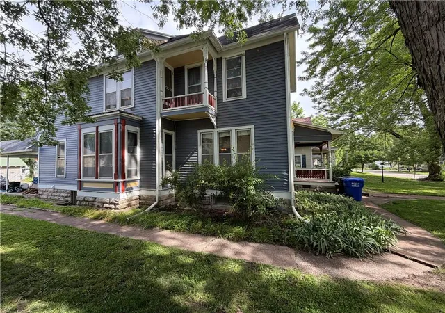 43rd image of 420 S Grand Ave, Sedalia, MO 65301 | MLS# 2622057