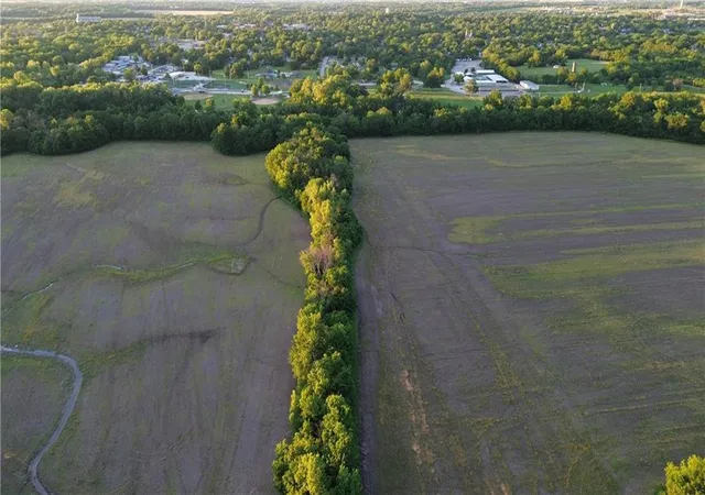 3rd image of Stewart Ln, Paola, KS 66071 | MLS# 2622063