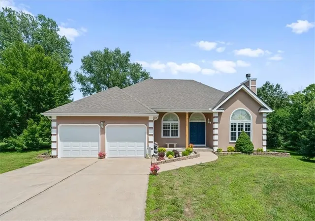 Homes for sale in Lone Jack, MO | 14515 S Hutt Rd, Lone Jack, MO 64070 | MLS# 2622082