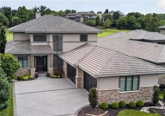 2nd image of 6009 W 137th St, Overland Park, KS 66223 | MLS# 2622092