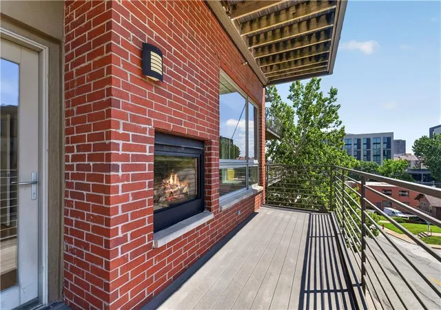 2nd image of 4521 Wornall Rd, Kansas City, MO 64111