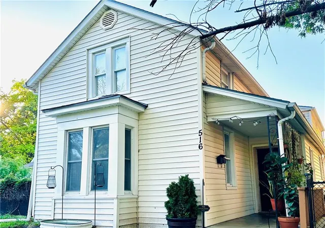 2nd image of 516 Linn St, Leavenworth, KS 66048 | MLS# 2622106