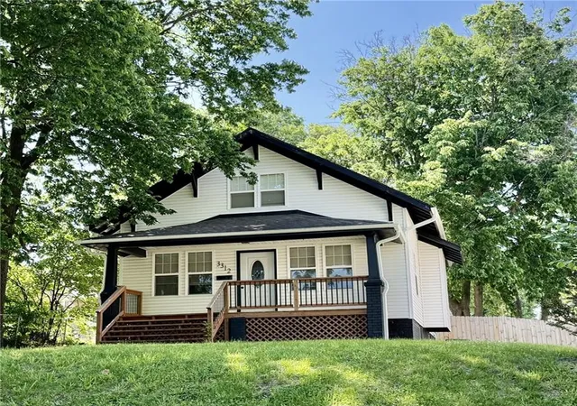 Homes for sale in Saint Joseph, MO | 3312 Monterey St, Saint Joseph, MO 64507 | MLS# 2622119