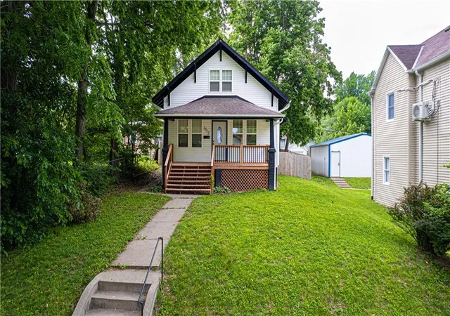 Homes for sale in Saint Joseph, MO | 3312 Monterey St, Saint Joseph, MO 64507 | MLS# 2622119