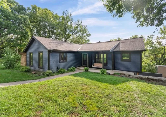 1st image of 9051 Hillview Dr, De Soto, KS 66018 | MLS# 2622125