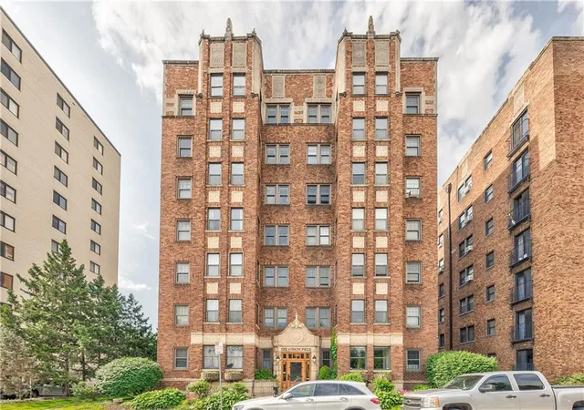 23rd image of 807 W 48th St #304, Kansas City, MO 64112 | MLS# 2622133
