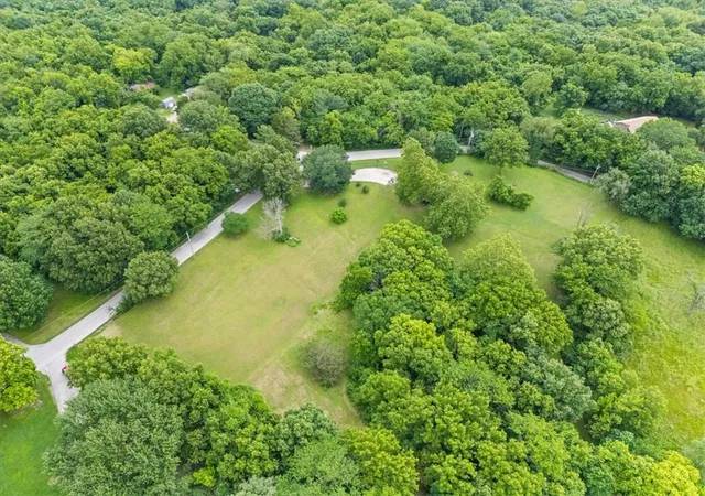 42nd image of 7337 Barnes Dr, Kansas City, KS 66109 | MLS# 2622143