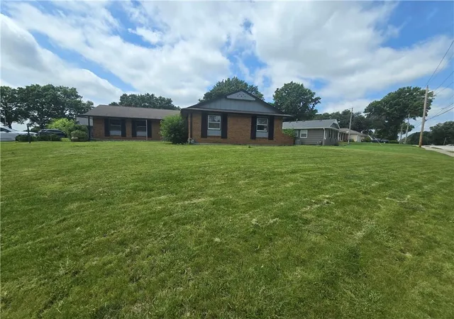 Photo 1 of Single family home for sale at 8700 Ford Ave, Raytown, MO 64138 | MLS# 2622153 | Listing updated on 2026-07-21