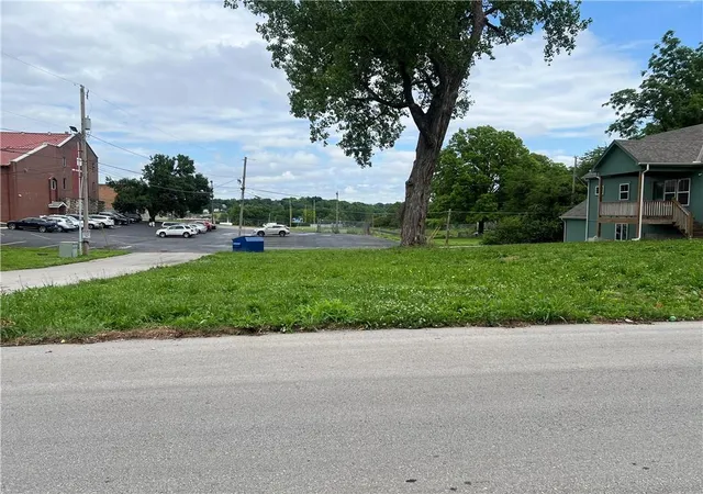 Homes for sale in Kansas City, KS | 740 Everett Ave, Kansas City, KS 66101 | MLS# 2622168