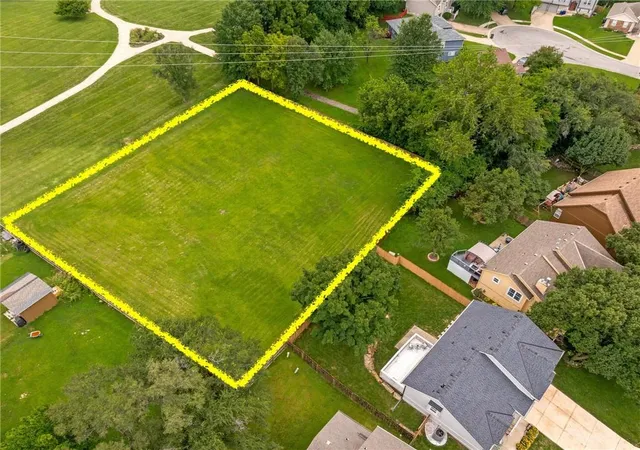 image of 5109 Rosehill Rd, Shawnee, KS 66216 | MLS# 2622182