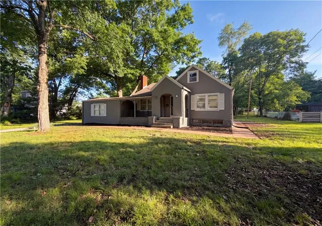 Homes for sale in Raytown, MO | 11304 E 55th Ter, Raytown, MO 64133 | MLS# 2622184