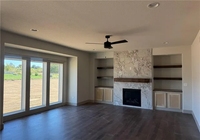 Photo 2 of Single family home for sale at 10507 N Highland Pl, Kansas City, MO 64155 | MLS# 2622208 | Listing updated on 2026-10-09
