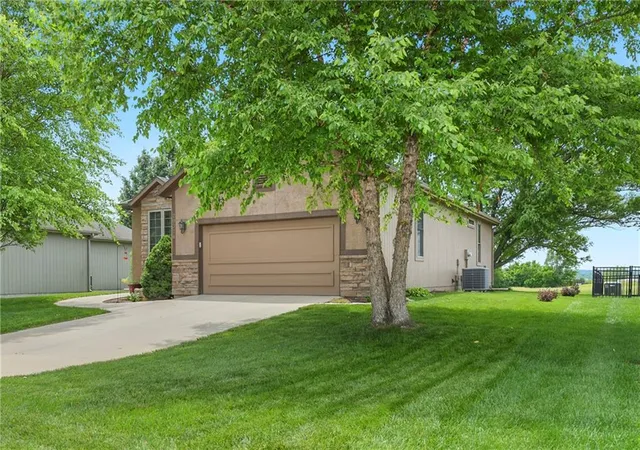 4th image of 29374 Rockwood Ave, Paola, KS 66071 | MLS# 2622224