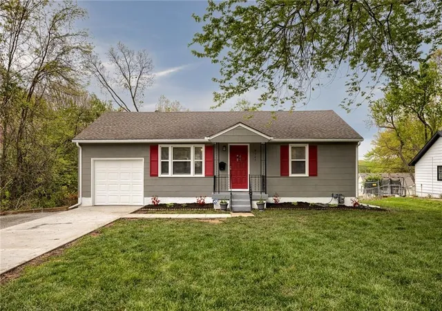Homes for sale in Kansas City, KS | 2747 N 52nd St, Kansas City, KS 66104 | MLS# 2622249