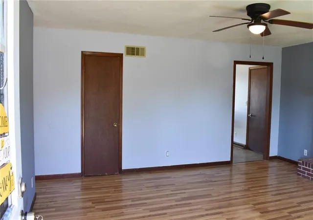 3rd image of 329 W Slater St, Marshall, MO 65340 | MLS# 2622253