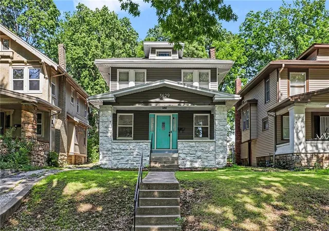 Homes for sale in Kansas City, MO | 3629 Benton Blvd, Kansas City, MO 64128 | MLS# 2622254