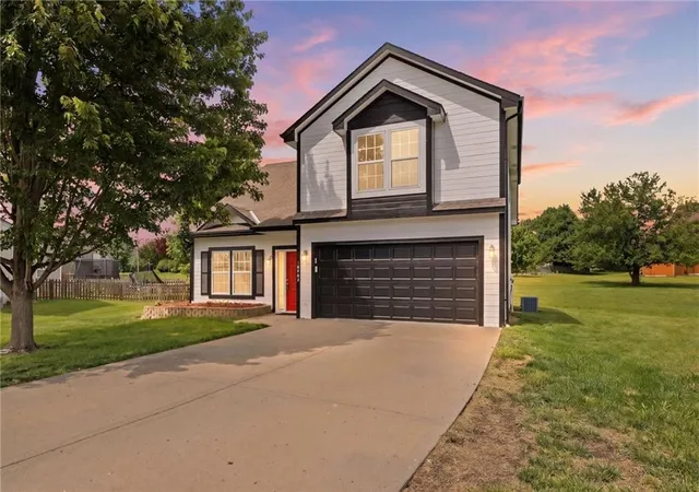 Photo 2 of Single family home for sale at 10908 N Donnelly Ct, Kansas City, MO 64157 | MLS# 2622316 | Listing updated on 2026-09-28