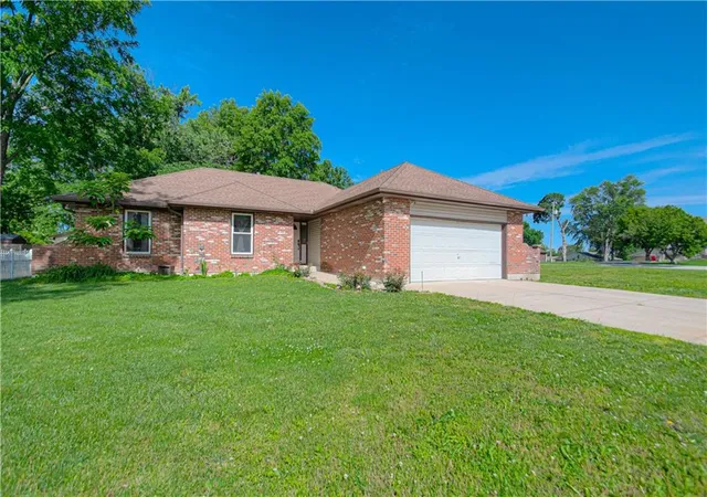 Homes for sale in Buckner, MO | 304 Zoe St, Buckner, MO 64016 | MLS# 2622335