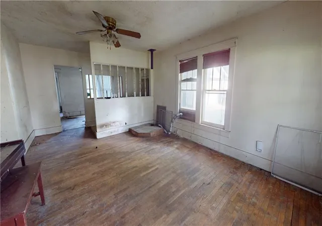 Homes for sale in Nevada, MO | 829 N West St, Nevada, MO 64772 | MLS# 2622350