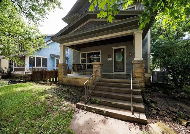 3rd image of 737 N Pennsylvania Ave, Independence, KS 67301 | MLS# 2622379