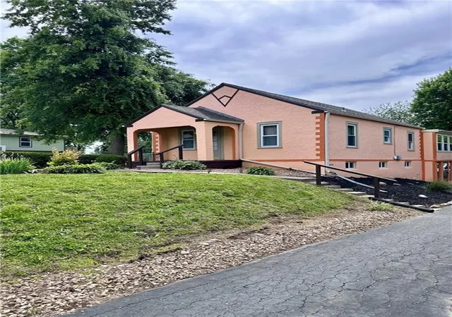 Photo 2 of Sale Pending at 1816 S 40th Street, Saint Joseph, MO 64507 | MLS# 2622401 | Listing updated on 2026-09-19