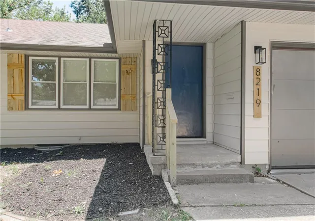 Homes for sale in Raytown, MO | 8219 E 85Th Ter, Raytown, MO 64138 | MLS# 2622419