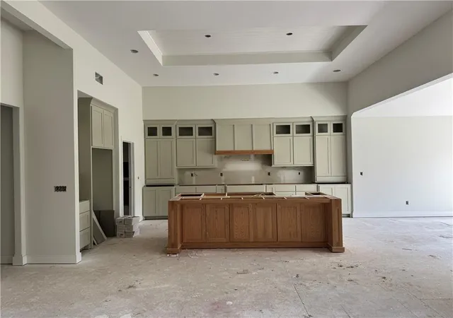 Photo 2 of Single family home for sale at 2615 Ne 91st Place, Kansas City, MO 64156 | MLS# 2622431 | Listing updated on 2026-08-27