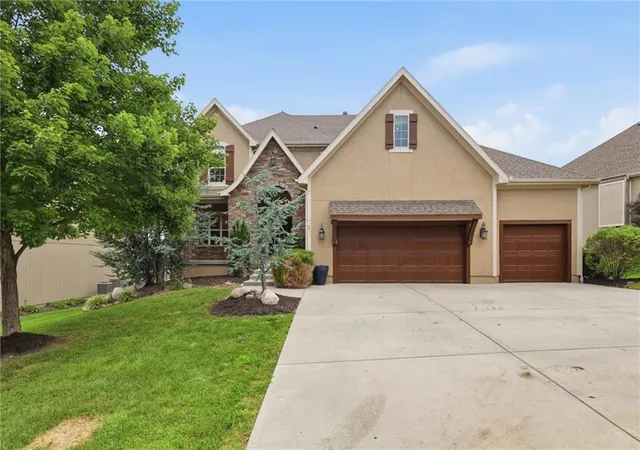 1st image of 9428 W 157th Pl, Overland Park, KS 66221 | MLS# 2622443