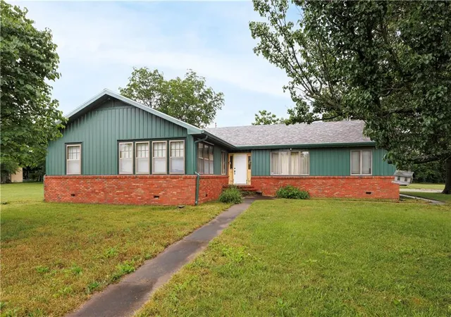 Homes for sale in Liberty, KS | 3068 Hwy 169 Hwy, Liberty, KS 67351 | MLS# 2622480