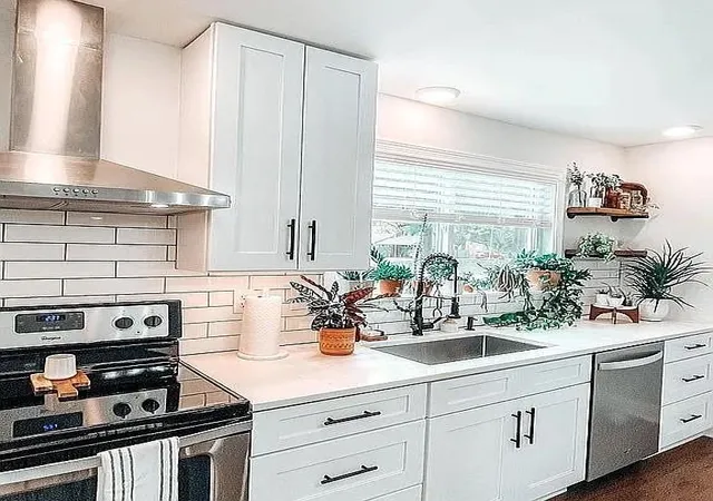 3rd image of 7221 W 61St St, Overland Park, KS 66202 | MLS# 2622498