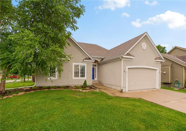 2nd image of 675 S Evergreen St, Gardner, KS 66030 | MLS# 2622535