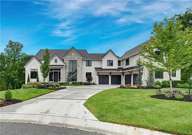 2nd image of 17023 Wallace Wy, Loch Lloyd, MO 64012 | MLS# 2622543
