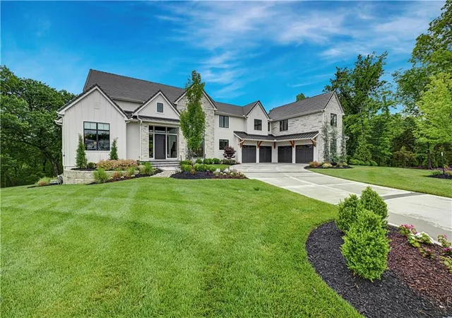 3rd image of 17023 Wallace Wy, Loch Lloyd, MO 64012 | MLS# 2622543