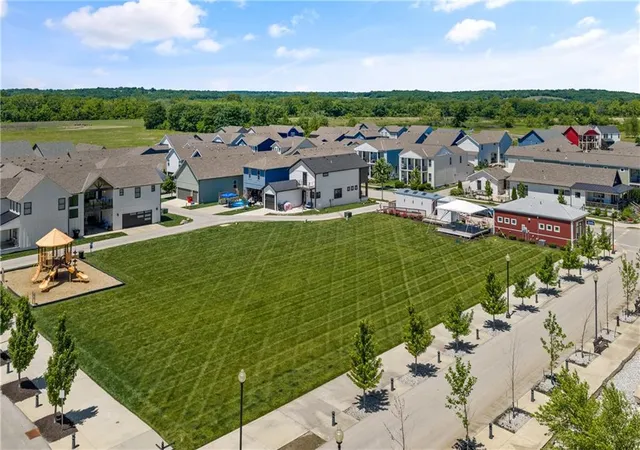 41st image of 23500 E 11th St S, Independence, MO 64056 | MLS# 2622544