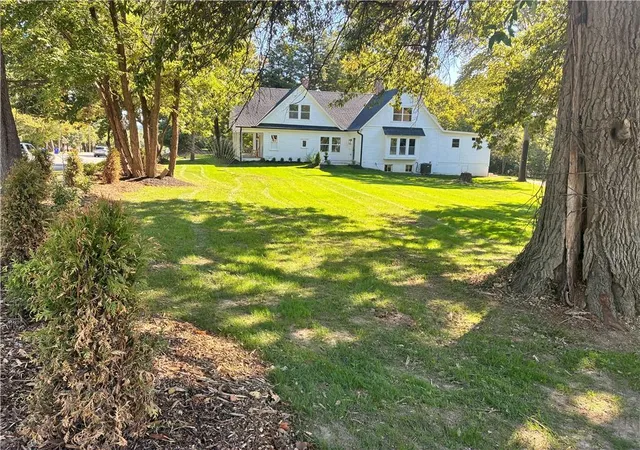 Photo 1 of Single family home for sale at 10015 Johnson Dr, Shawnee, KS 66203 | MLS# 2622553 | Listing updated on 2026-10-08