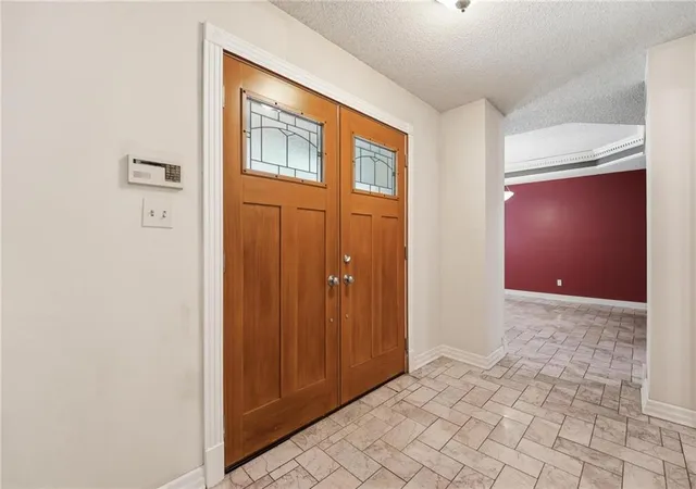 Photo 4 of Single family home for sale at 604 NW 64th Street, Kansas City, MO 64118 | MLS# 2622560 | Listing updated on 2026-10-01